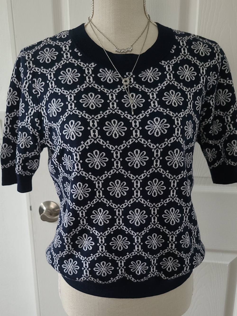 LOFT Navy Short-Sleeve Knit Top with White Floral Geometric Pattern